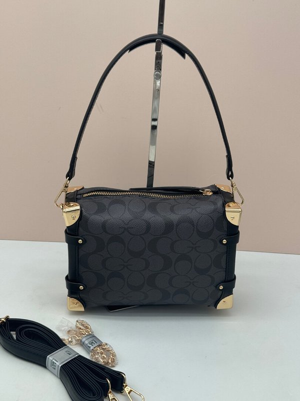 Bolso Cofre Inspiración Louis Vuitton Clutch Bag