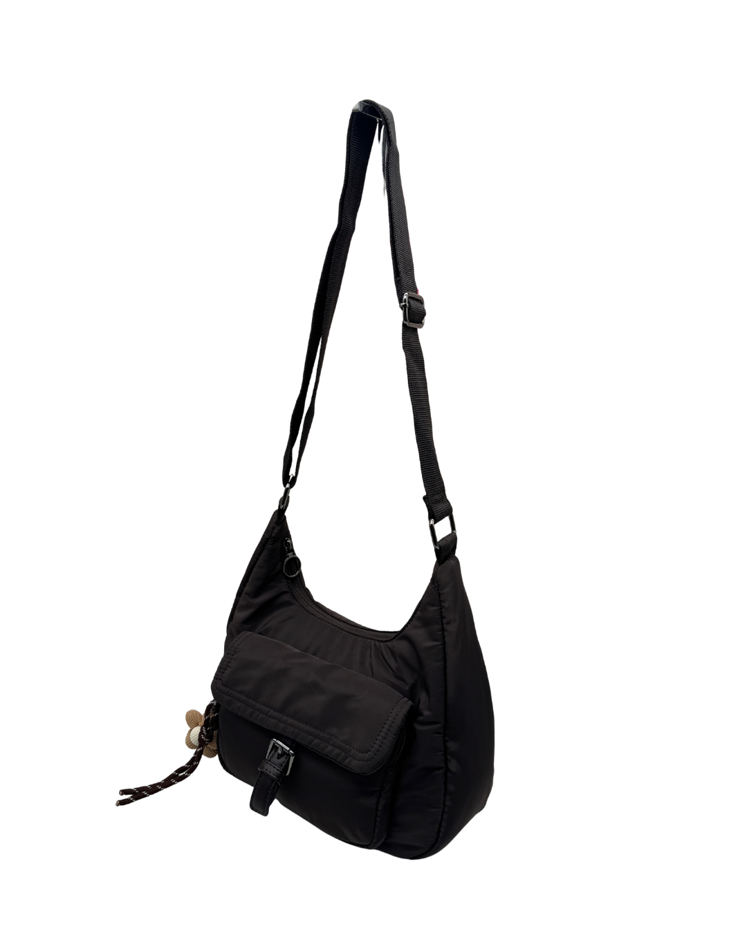 Bolso bandolera negro ligero de nylon con correa regulable y herrajes plateados.