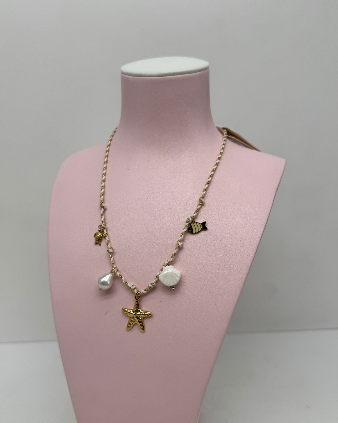 Collar de mujer Estrella de Mar con Perlas y Dijes Marinos - Gargantilla Dorada Verano
