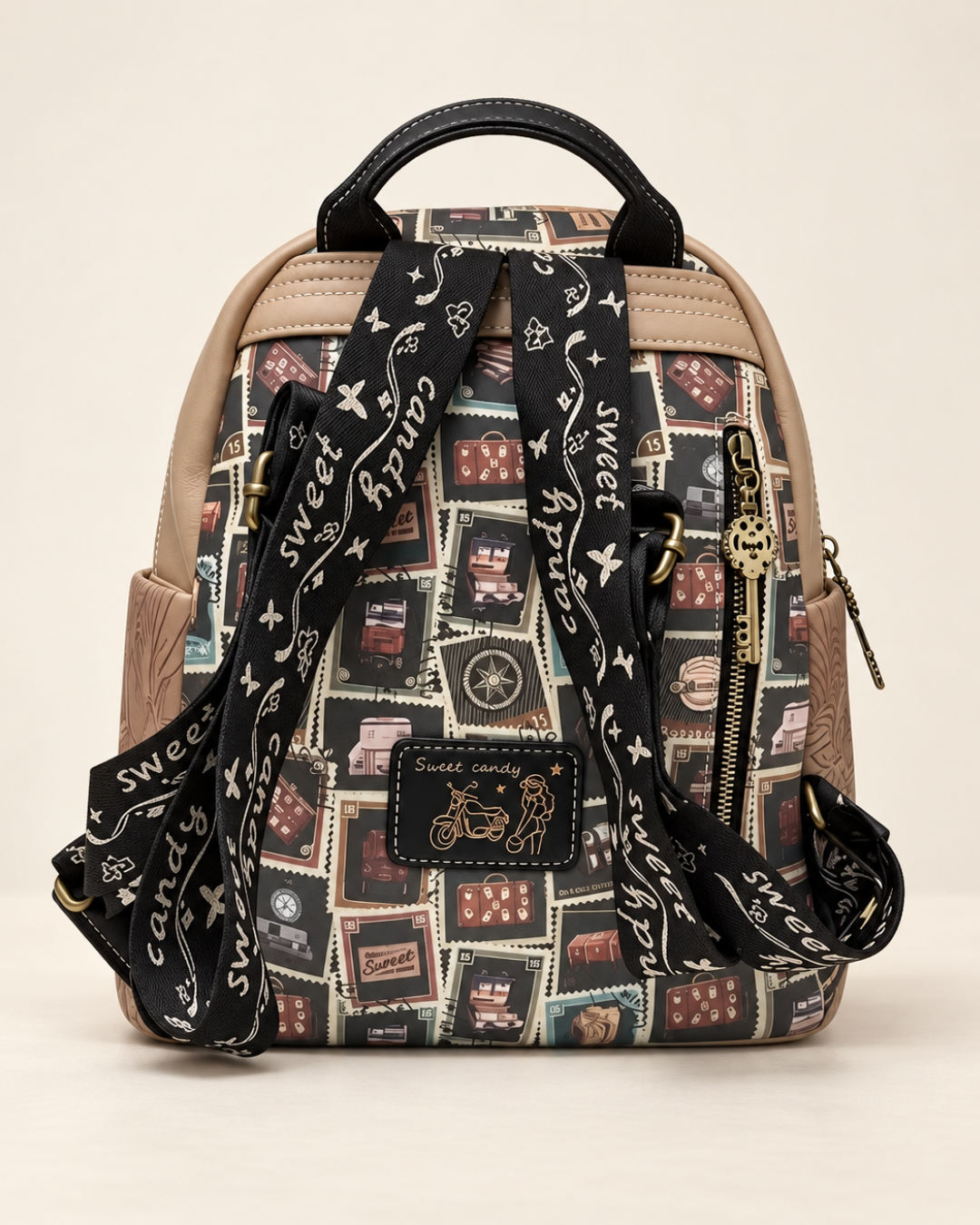Mochila Sweet Candy de Mujer Beige y Negra con Estampado de Chica Motera