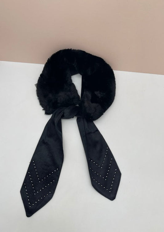 Bufanda de Pelito y Tachuelas