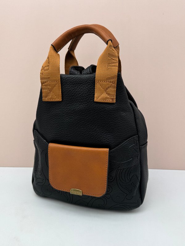 Mochila Bicolor con Relieve