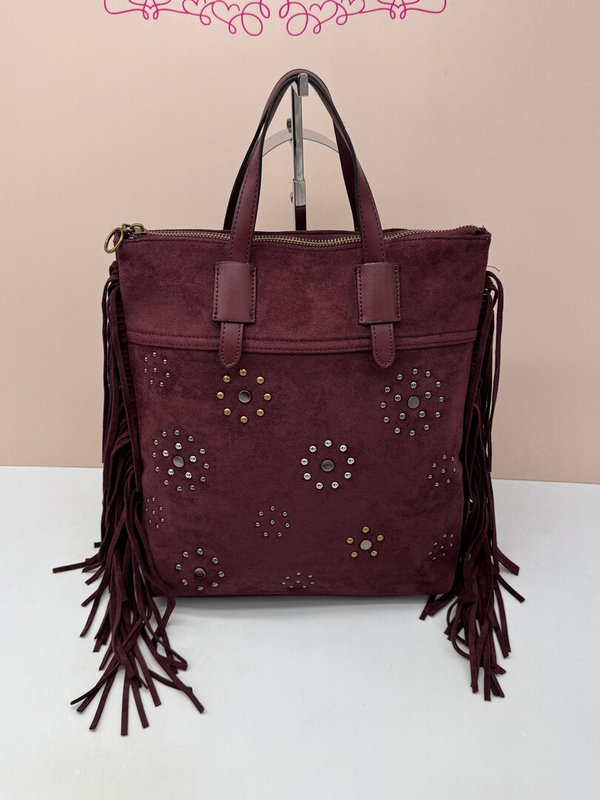 Mochila Tachuelas con Flecos