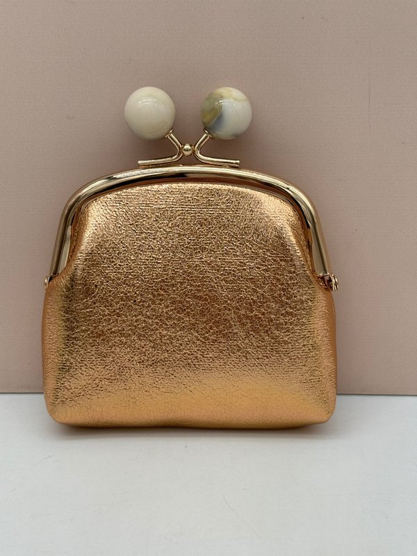 Monedero Dorado Cierre de Bolas