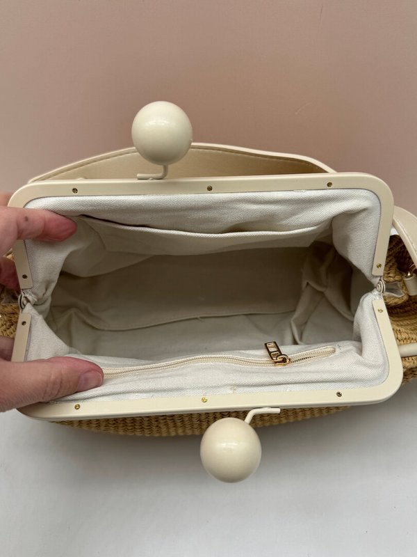 Bolso con Broche Kiss Lock Punto de Arroz