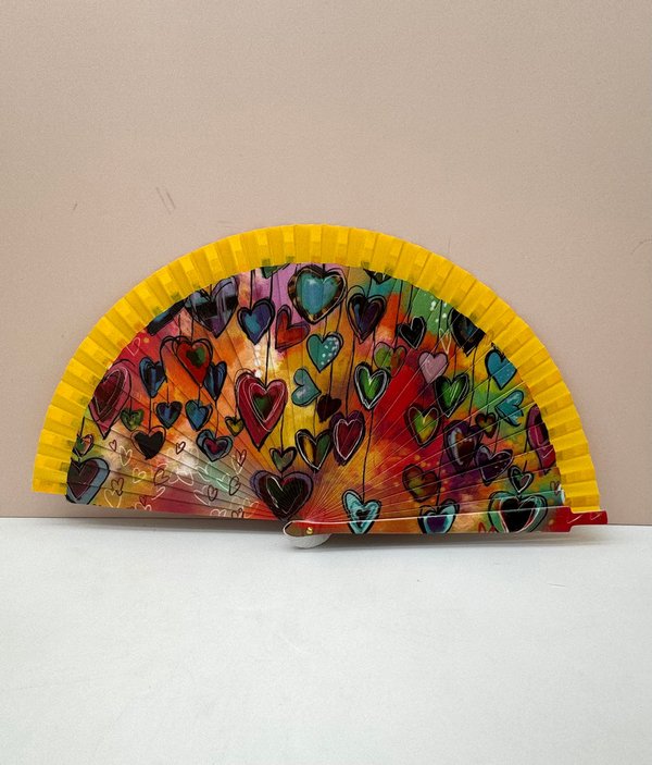 Abanico de Madera Corazones