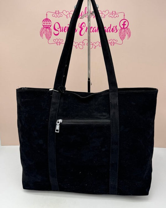 Bolso en Suave Antelina de 1ª Calidad con Detalles de Tachuelas