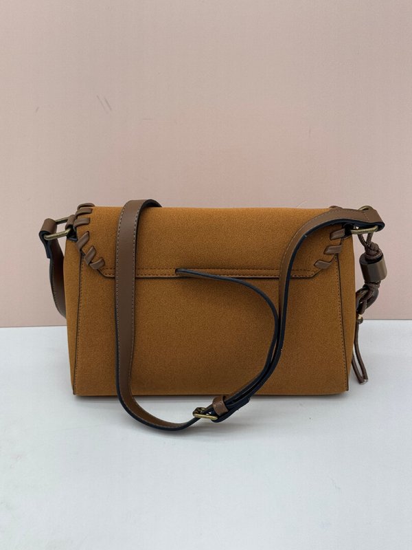 Bolso Bandolera Efecto Ante – Estilo, Comodidad y Tendencia