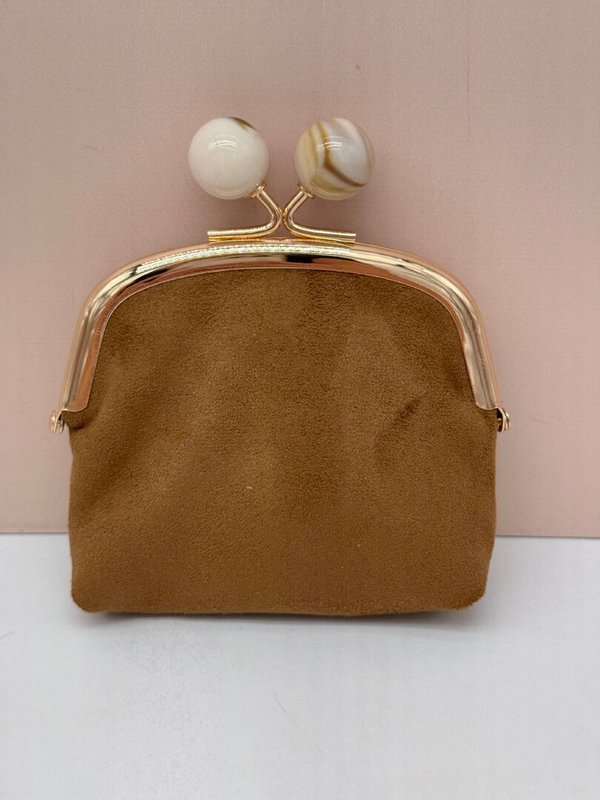 Monedero Ante Marrón Bolas