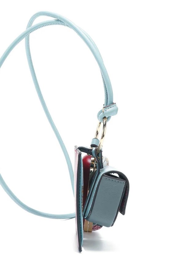 Juego de Accesorios 3 Piezas (Tarjetero, Funda para Auriculares y Estuche Labial) Nicole Lee