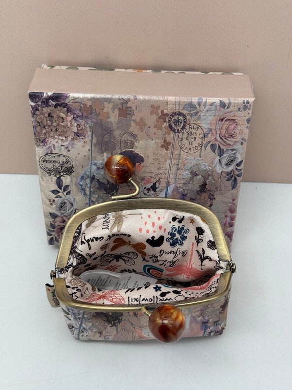 Monedero Sweet Candy Cierre Bolas de Nácar Clohé