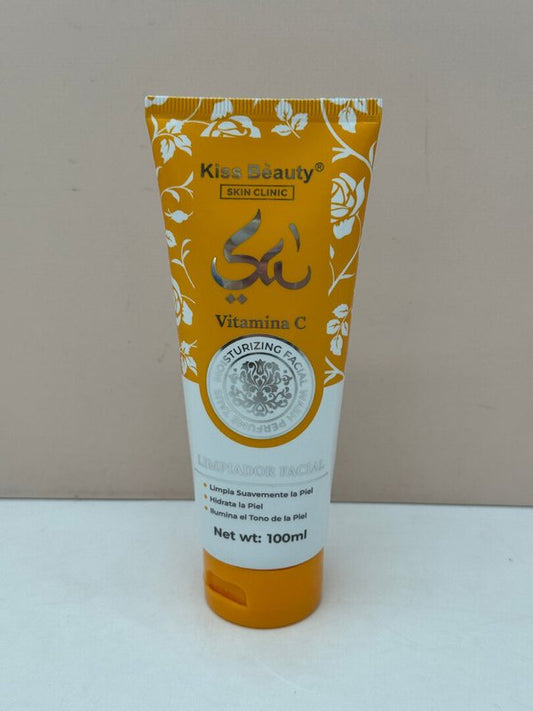 Limpiador Facial de Vitamina C Skin Clinic de Kiss Beauty. (Yara Tous)