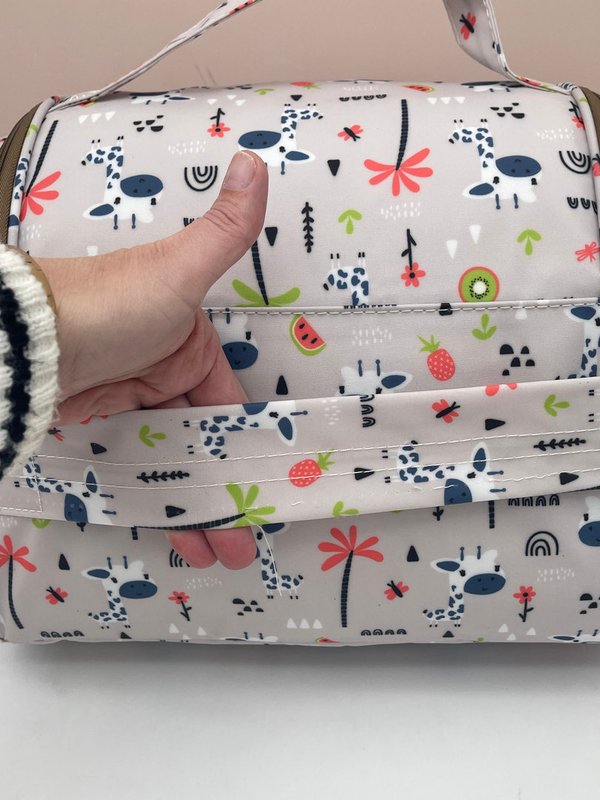 Nevera Térmica Plastificada con Cinta para Carro Colección Jirafa