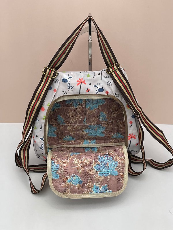 Mochila Impermeable Triple Bolsillo Unicornio