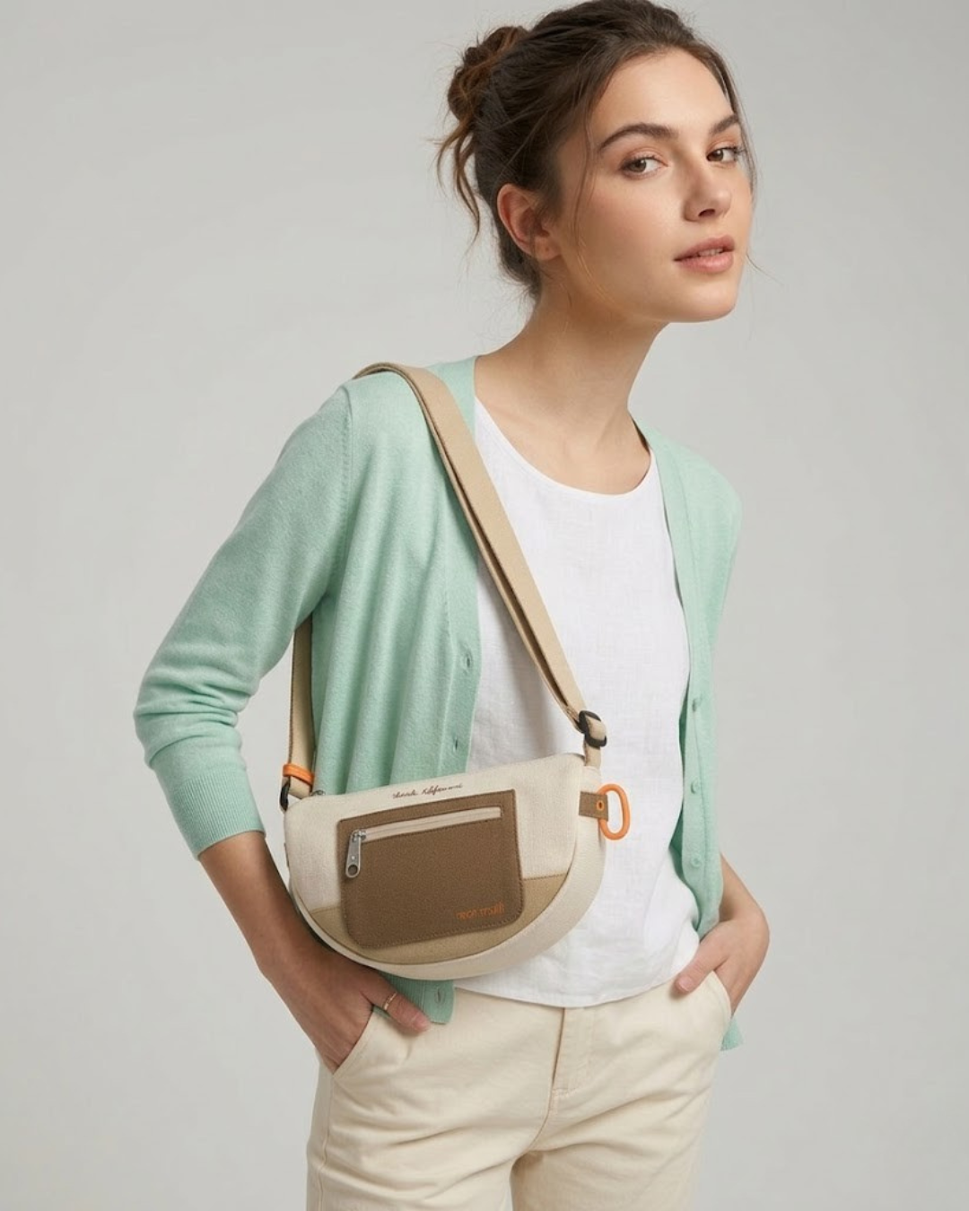 Bolso Bandolera Pepe Moll de Lona Beige y Marrón - Diseño "Think Different"
