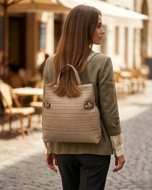 Mochila Bolso Antirrobo 2 en 1 - Diseño Troquelado Elegante