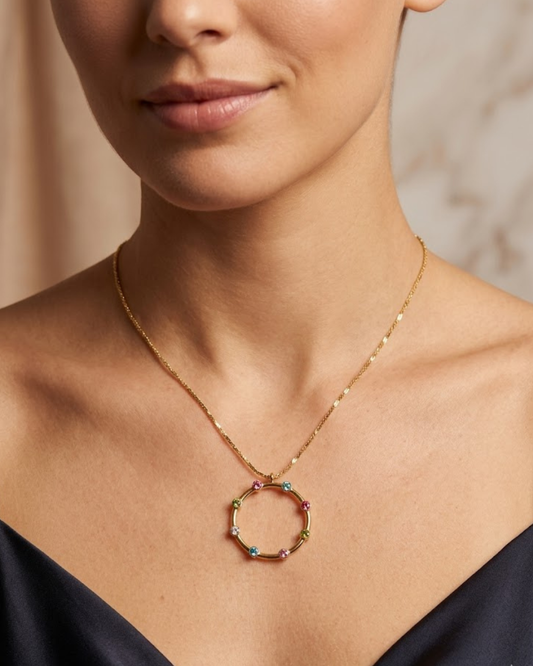 Colgante Círculo de la Vida en Acero Dorado con Cristales Multicolor