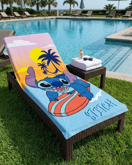 Toalla de Playa Stitch "Surf's Up" - Microfibra Ultra Absorbente