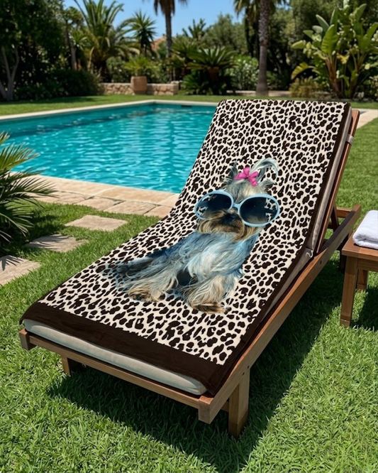 Toalla de Playa Premium Yorkie Glam - Estampado de Leopardo y Gafas de Sol