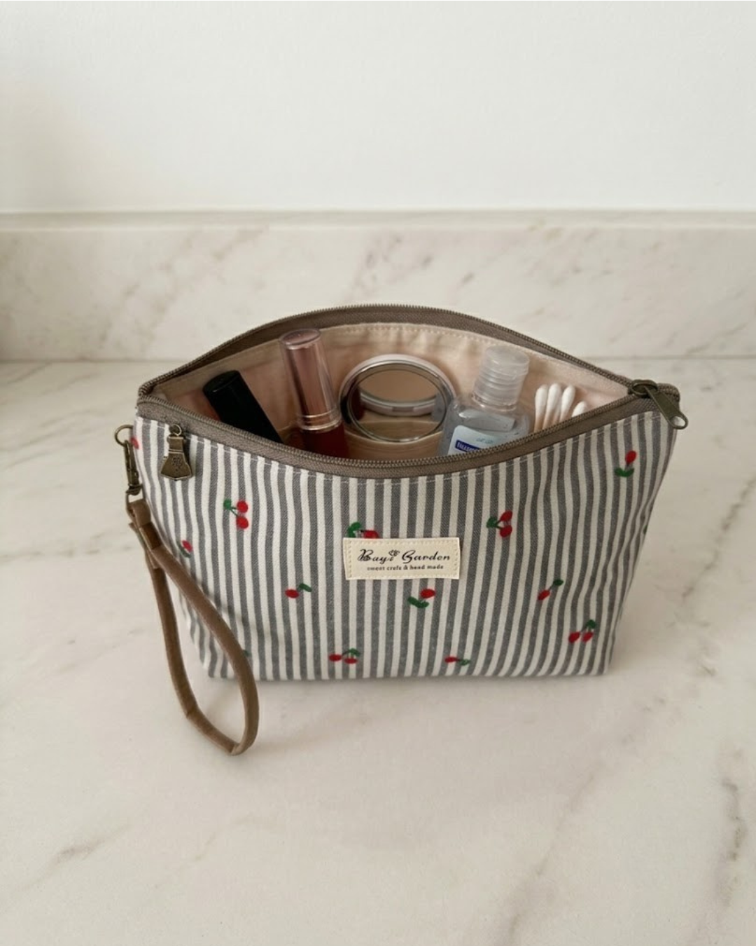 Neceser de Maquillaje de Tela con Estampado de Cerezas y Rayas – Bolsos Organizador de Cosméticos Bags Garden