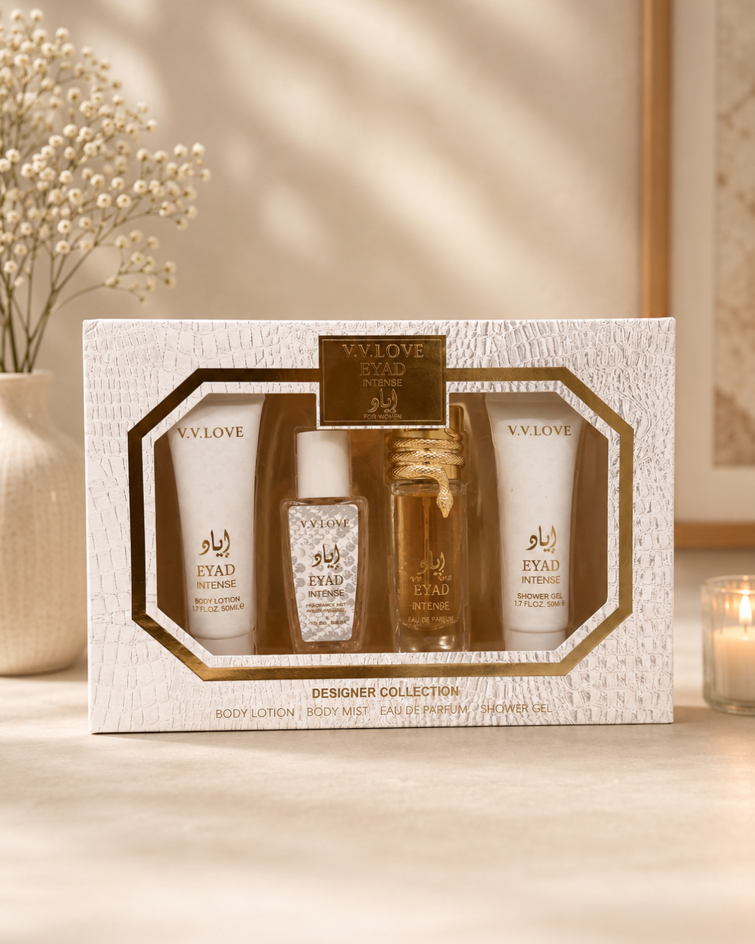 Estuche de regalo V.V.LOVE Eyad Intense de 4 piezas que incluye perfume Eau de Parfum con detalle de serpiente dorada, body mist, loción corporal y gel de ducha.