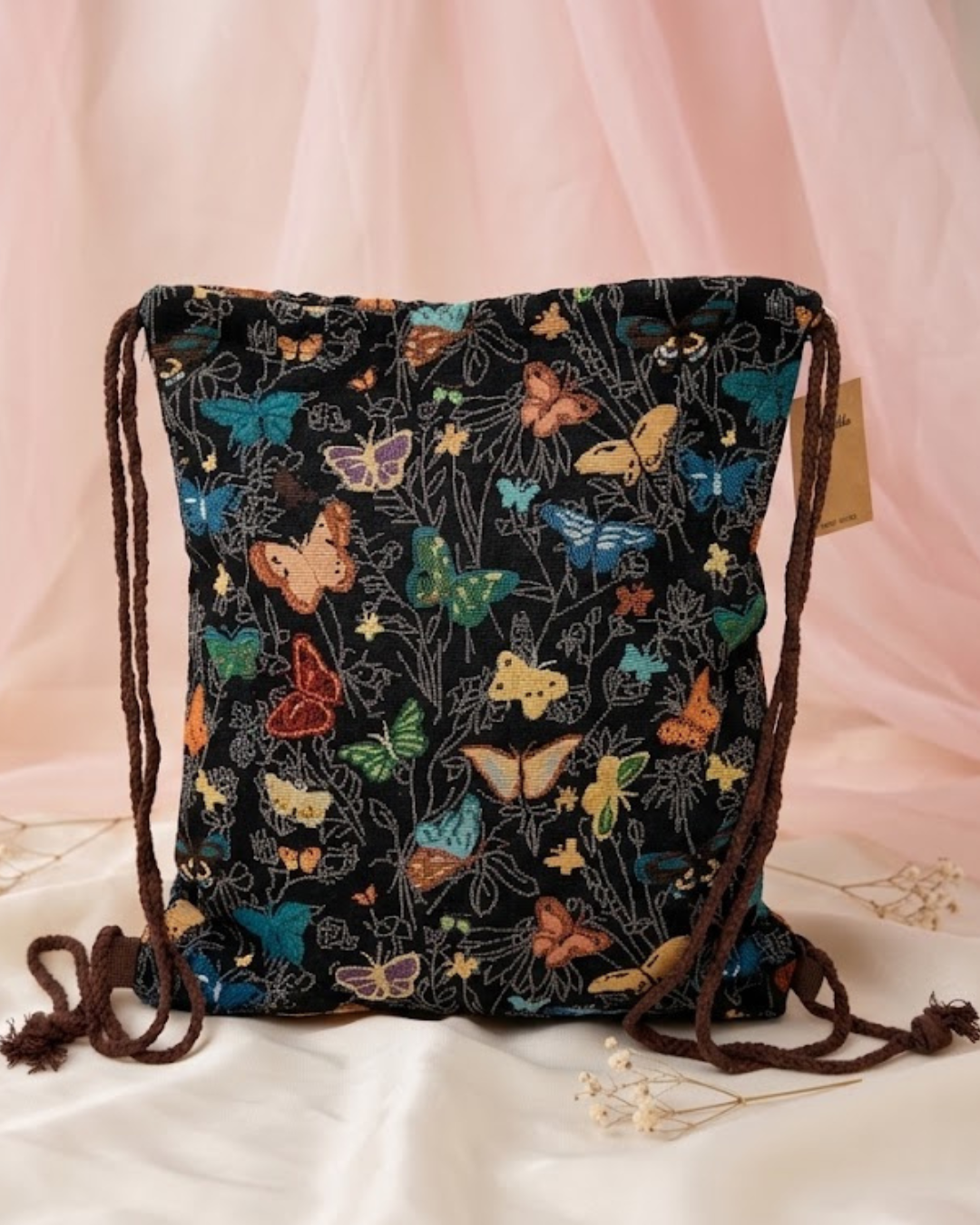 Mochila Saco Bordada Mariposas Fondo Negro – La Matilda