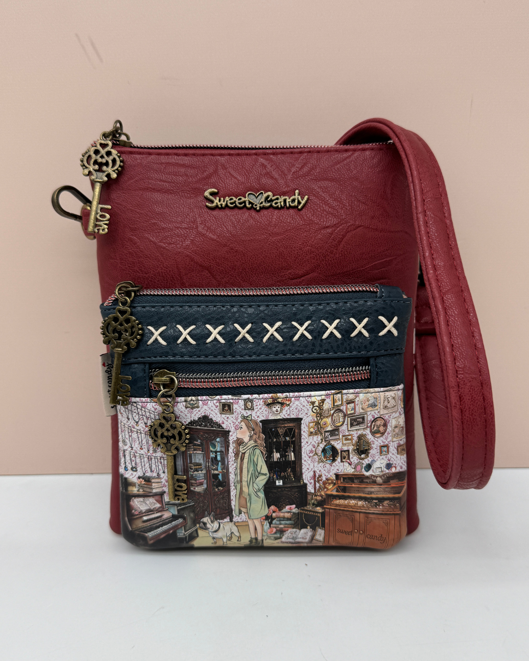 Bandolera Sweet Candy Burdeos con Estampado Vintage y Multibolsillos